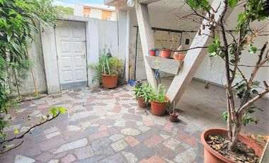 Casa en  VENTA SUIPACHA AL 500 SARANDI