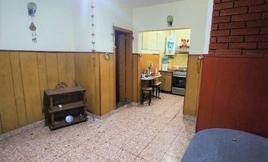 Casa en  VENTA SUIPACHA AL 500 SARANDI