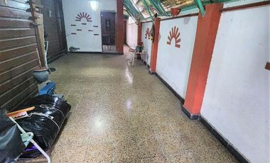 Casa en  VENTA SUIPACHA AL 500 SARANDI