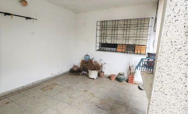 Casa en  VENTA SUIPACHA AL 500 SARANDI