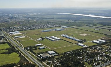 Excelente Depósito 15.000 m2 en Alquiler en Parque Industrial Campana