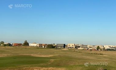 CASA EN VENTA EN EL CANTÓN GOLF - MAROTO PROPIEDADES