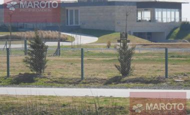 CASA EN VENTA EN EL CANTÓN GOLF - MAROTO PROPIEDADES