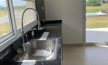 CASA EN VENTA EN EL CANTÓN GOLF - MAROTO PROPIEDADES