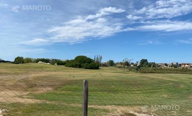 CASA EN VENTA EN EL CANTÓN GOLF - MAROTO PROPIEDADES