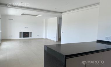 CASA EN VENTA EN EL CANTÓN GOLF - MAROTO PROPIEDADES