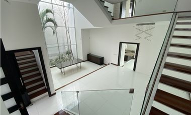VENTA CASA  ALTOS DEL GOLF