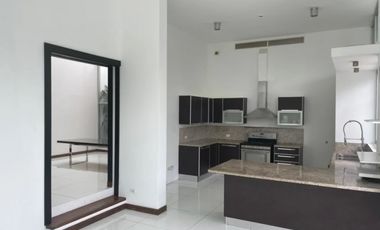 VENTA CASA  ALTOS DEL GOLF