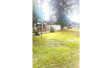 LOTE COMERCIAL CON CASA EN VENTA