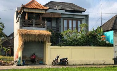 VILLA CANTIK DI BALI, 50METER DARI JL TIRTA TAWAR