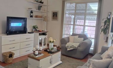 VENTA Casa de campo, alberca, cancha de tenis, amplio jardin.
