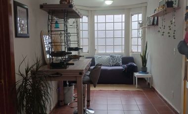 VENTA Casa de campo, alberca, cancha de tenis, amplio jardin.