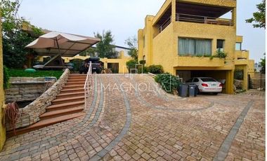 Casa en arriendo de 7 dorm. en Las Condes