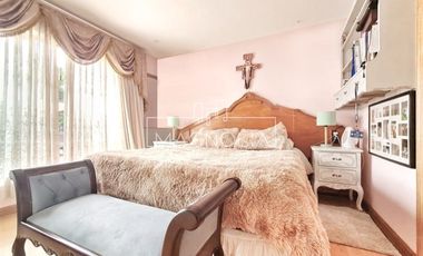 Casa en arriendo de 7 dorm. en Las Condes