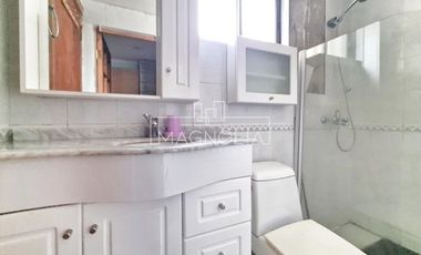 Casa en arriendo de 7 dorm. en Las Condes