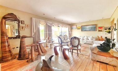 Casa en arriendo de 7 dorm. en Las Condes