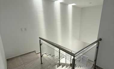 SURPONIENTE EN XARAMA HERMOSA Y FUNCIONAL