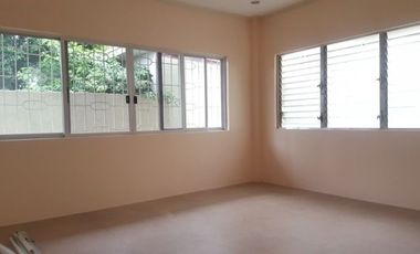 Spacious 3 Bedrooms House in Mabolo Cebu
