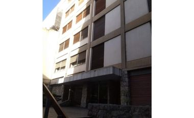 SE VENDE OFICINA EN NUEVA CORDOBA CON COCHERA PRINCIPAL ZONA