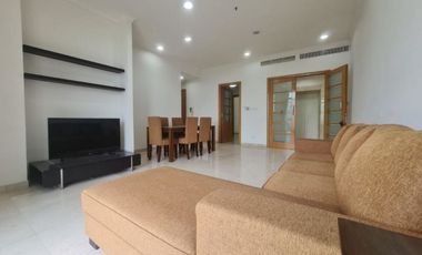 For Rent 3 BR Modern Furnished Apartment at Senayan Residence