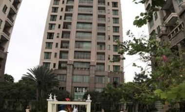 For Rent 3 BR Modern Furnished Apartment at Senayan Residence