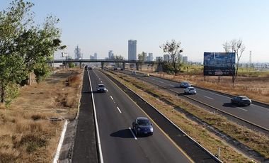 Venta de terreno de ALTA PLUSVALÍA por la VIA ATLIXCAYOTL, Puebla