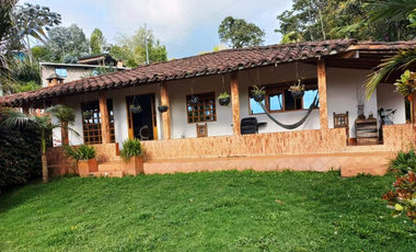 Casa Campestre en Santa Elena  vereda el placer