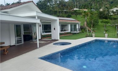 VENTA CASA CAMPESTRE SAN BERNARDO DEL VIENTO, CALDAS