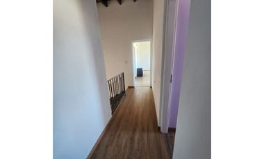 VENTA CASA 3 DORMITORIOS BARRIO CERRADO LOMAS DEL REY MAYU SUMAJ