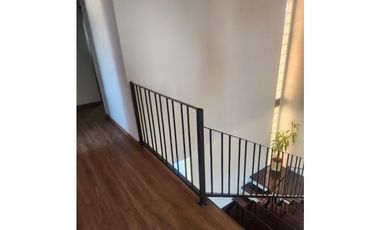 VENTA CASA 3 DORMITORIOS BARRIO CERRADO LOMAS DEL REY MAYU SUMAJ