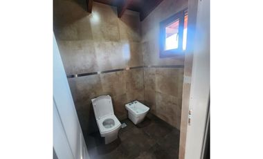VENTA CASA 3 DORMITORIOS BARRIO CERRADO LOMAS DEL REY MAYU SUMAJ