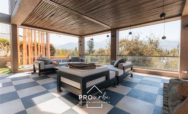 Casa en Venta en Golf Lomas de La Dehesa con Cerro Punta de Damas