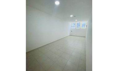 VENTA Y ALQUILER OFICINA DE 22.67 m²