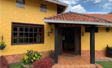 VENTA CASA CAMPESTRE CALIMA