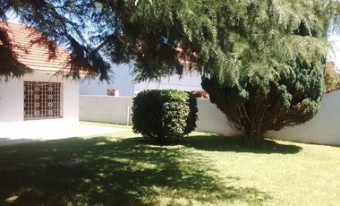 LATORRE PROP. VENDE CHALET DE 3 AMB CON GARAJE Y AMPLIO PARQUE - RETASADO...