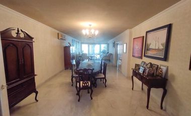 CASA EN VENTA CON ALBERCA Y AMPLIO JARDIN Y PATIO COL. FLORES MAGON VERACRUZ,VER