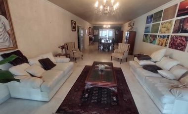 CASA EN VENTA CON ALBERCA Y AMPLIO JARDIN Y PATIO COL. FLORES MAGON VERACRUZ,VER