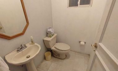 CASA EN VENTA CON ALBERCA Y AMPLIO JARDIN Y PATIO COL. FLORES MAGON VERACRUZ,VER