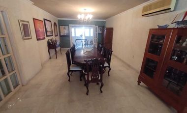 CASA EN VENTA CON ALBERCA Y AMPLIO JARDIN Y PATIO COL. FLORES MAGON VERACRUZ,VER