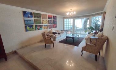 CASA EN VENTA CON ALBERCA Y AMPLIO JARDIN Y PATIO COL. FLORES MAGON VERACRUZ,VER