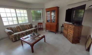 CASA EN VENTA CON ALBERCA Y AMPLIO JARDIN Y PATIO COL. FLORES MAGON VERACRUZ,VER