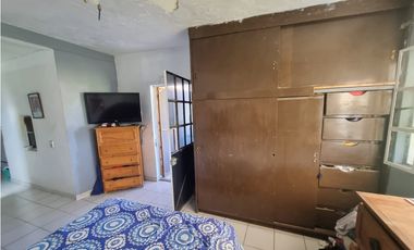 CASA CAMICHINES CON JARDIN ESQ. PRIMAVERA, LOS ARCOS JIQUILPAN MICH