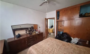 CASA CAMICHINES CON JARDIN ESQ. PRIMAVERA, LOS ARCOS JIQUILPAN MICH