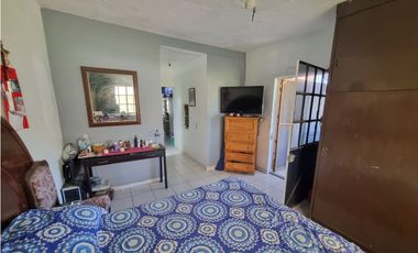 CASA CAMICHINES CON JARDIN ESQ. PRIMAVERA, LOS ARCOS JIQUILPAN MICH