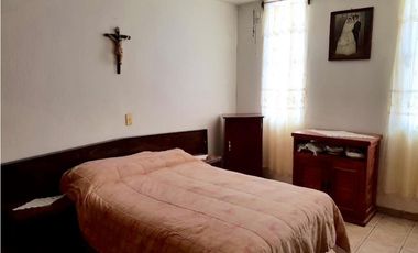 CASA CAMICHINES CON JARDIN ESQ. PRIMAVERA, LOS ARCOS JIQUILPAN MICH