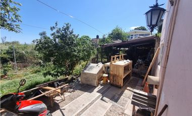 CASA CAMICHINES CON JARDIN ESQ. PRIMAVERA, LOS ARCOS JIQUILPAN MICH