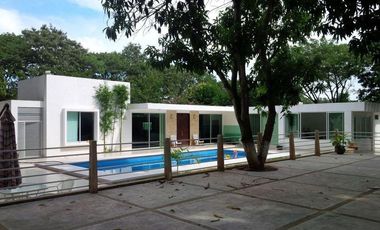 Casa en Venta, Col. Barrancas, Cosoleacaque, Ver.