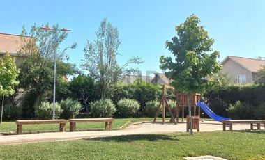 Se arrienda casa en Víctor Troncoso Cdm. cerrado