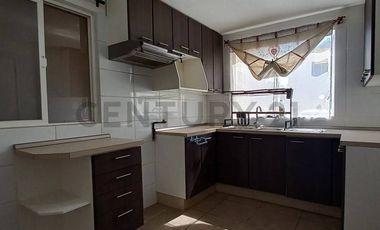 Se arrienda casa en Víctor Troncoso Cdm. cerrado