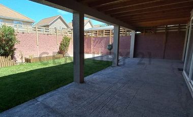 Se arrienda casa en Víctor Troncoso Cdm. cerrado